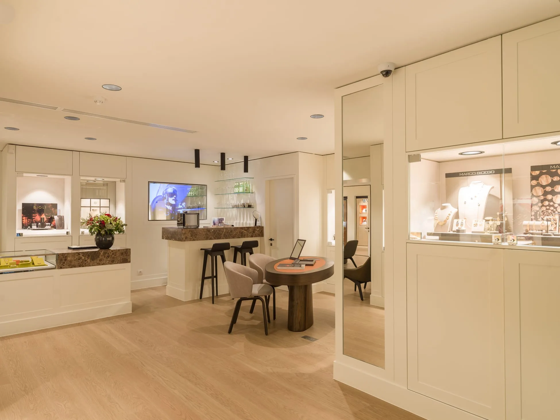 Binnen in het huis, Gilson Knokke